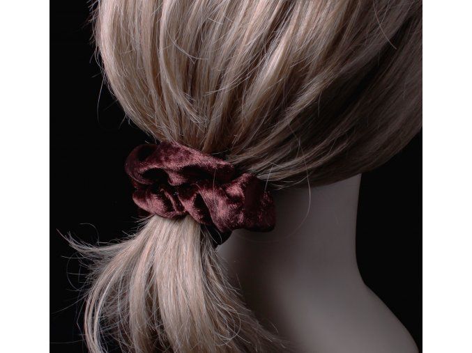 Sametová gumička na vlasy, scrunchie